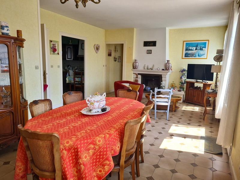Maison traditionnelle - 81 m² - 4 pièces