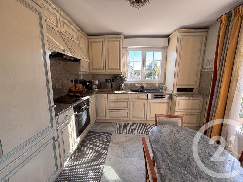 Maison - 138 m² - 6 pièces