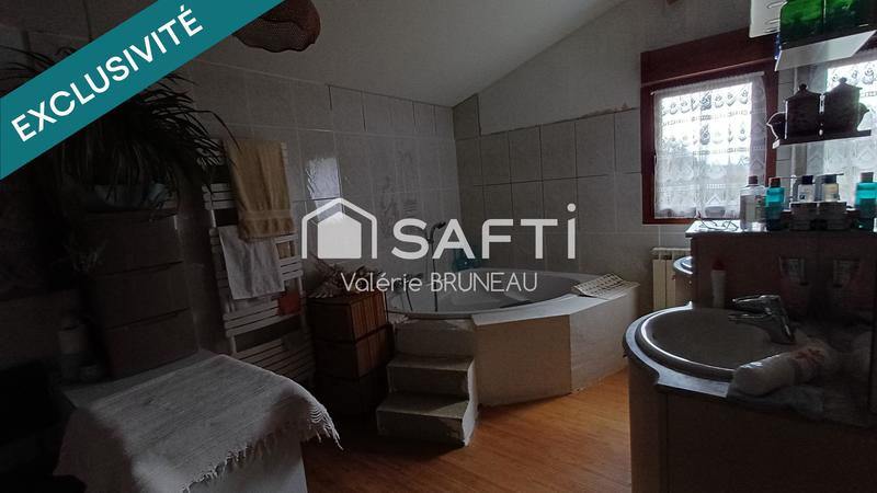 Maison - 230 m² - 10 pièces