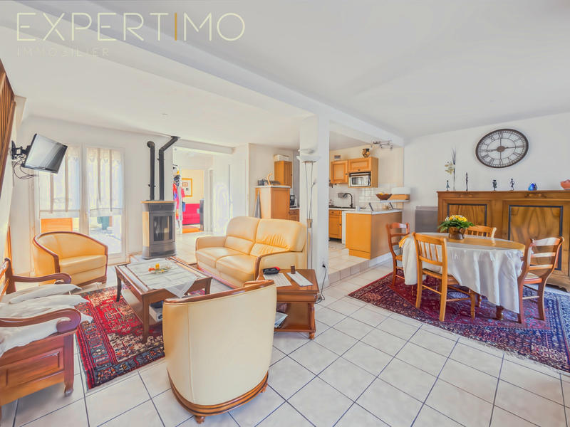 Maison - 108 m² - 6 pièces