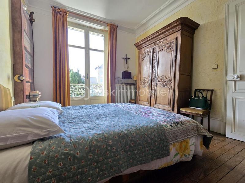 Maison de ville - 284 m² - 11 pièces