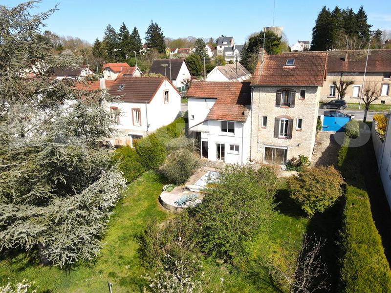 Maison - 183 m² - 8 pièces
