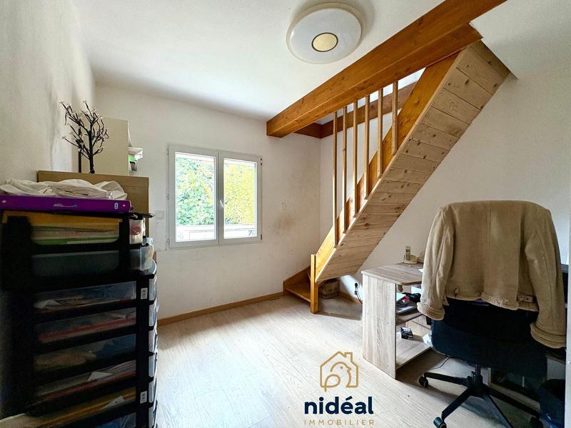 Maison - 180 m² - 8 pièces