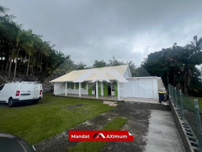 Maison - 90 m² - 6 pièces