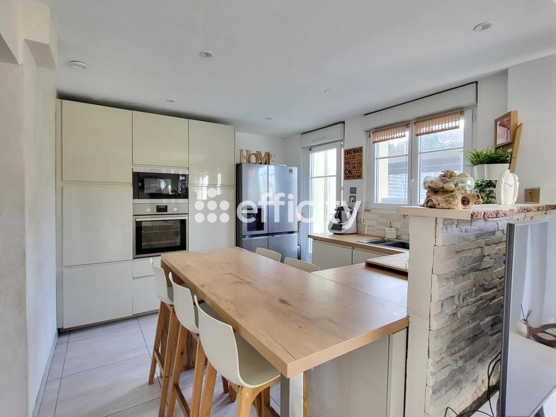 Appartement - 80 m² - 4 pièces