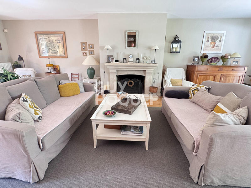 Maison - 186 m² - 9 pièces