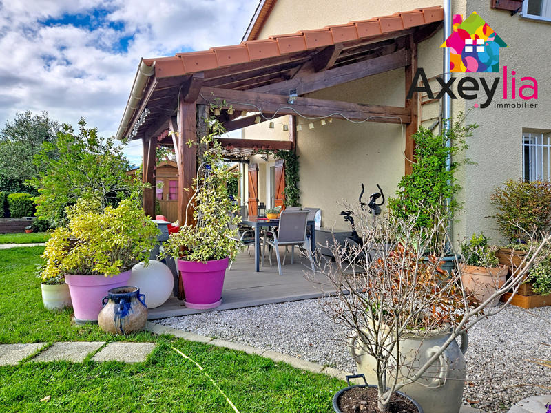 Maison - 98 m² - 5 pièces