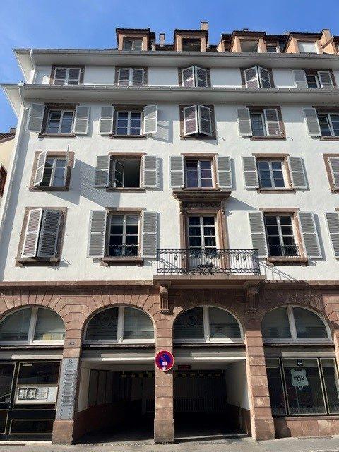 Parking / Garage - 12 m²