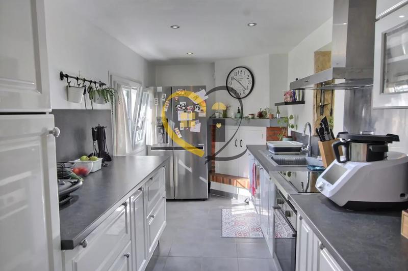 Maison - 103 m² - 4 pièces