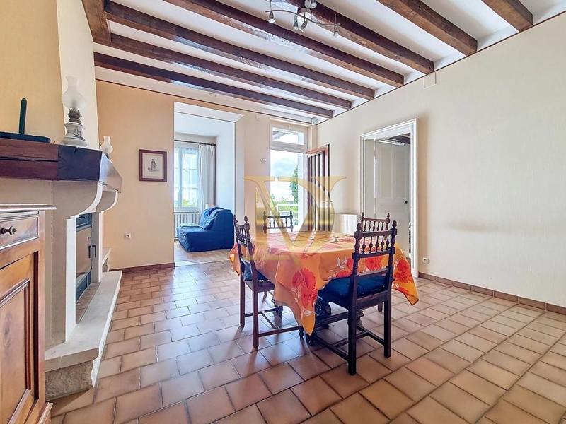 Château - 110 m² - 4 pièces