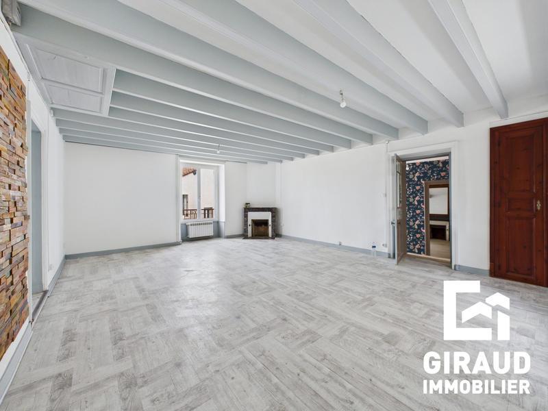 Maison ancienne - 312 m² - 8 pièces