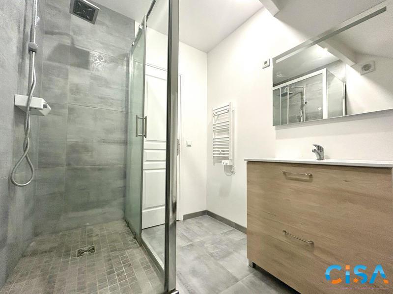 Maison - 96 m² - 5 pièces