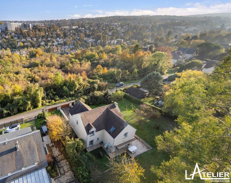 Maison - 196 m² - 7 pièces