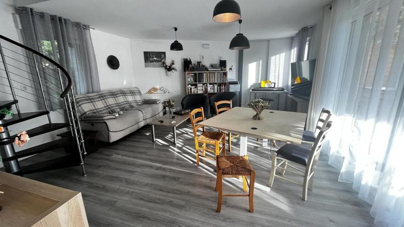 Maison - 100 m² - 3 pièces