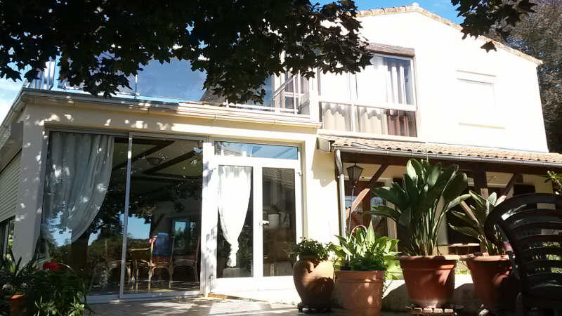 Maison - 240 m² - 8 pièces