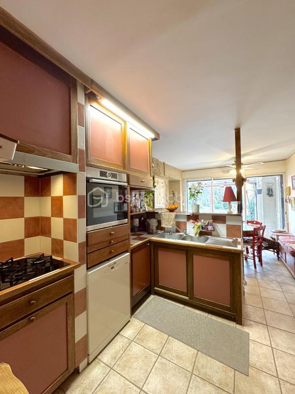 Demeure - 350 m² - 8 pièces