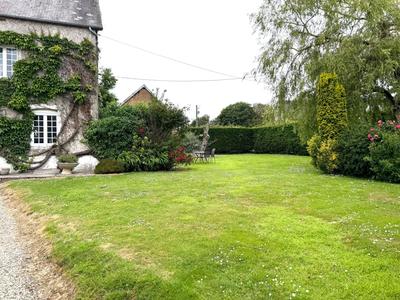 Maison - 248 m² - 9 pièces