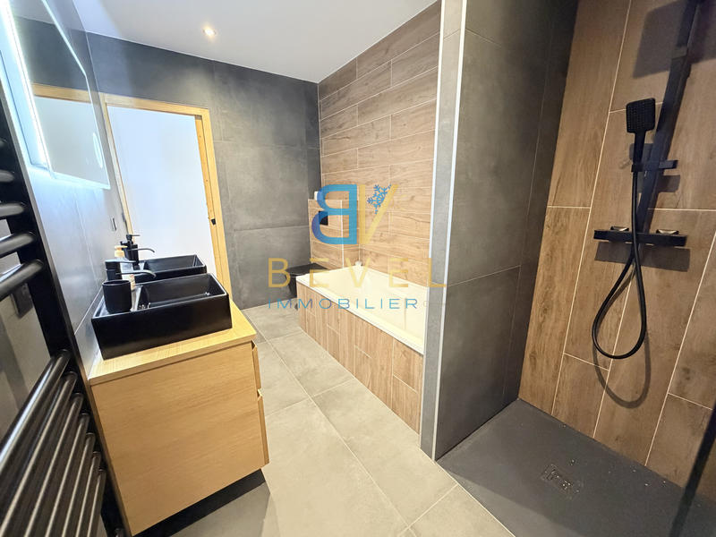 Châlet - 299 m² - 12 pièces