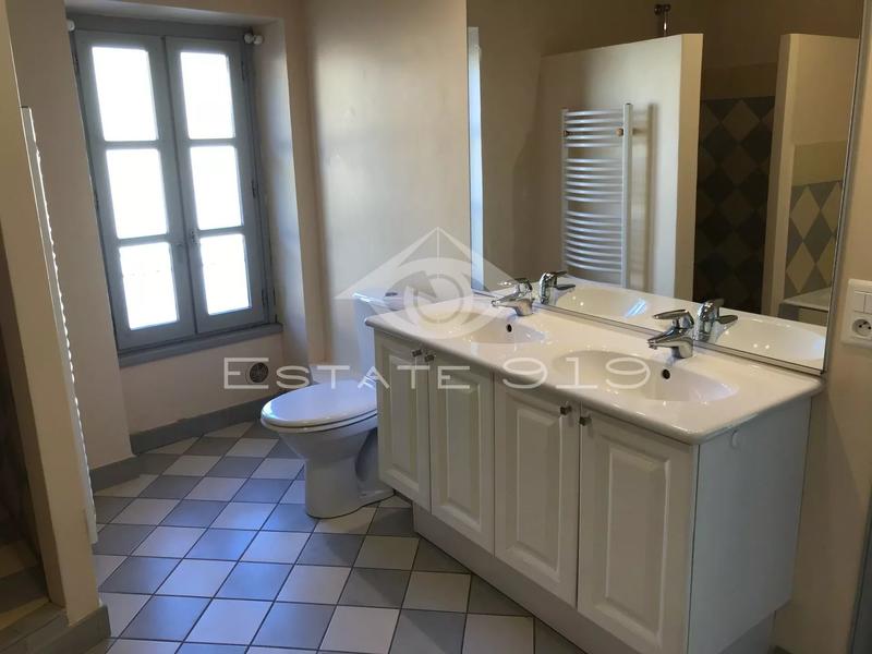 Maison - 92 m² - 4 pièces