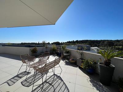 Appartement - 96 m² - 4 pièces