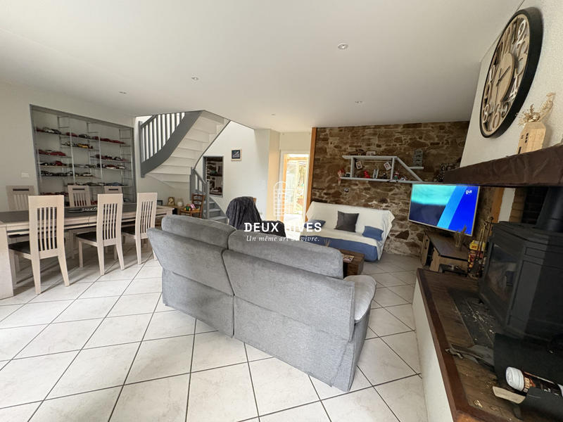 Maison traditionnelle - 146 m² - 6 pièces