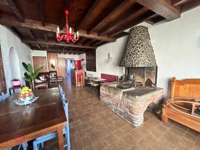 Maison de village - 213 m² - 11 pièces