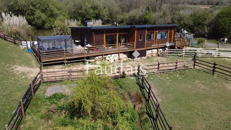 Propriété - 147 m² - 6 pièces