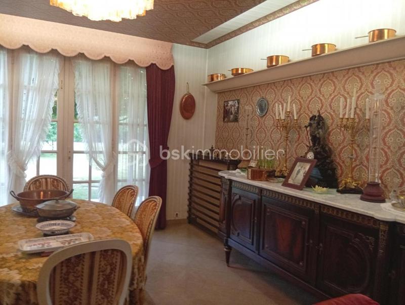 Propriété - 168 m² - 7 pièces