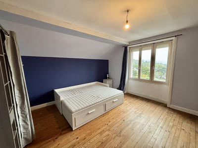 Maison - 440 m² - 16 pièces