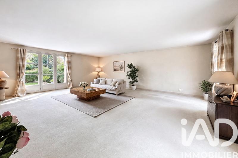 Maison - 245 m² - 7 pièces