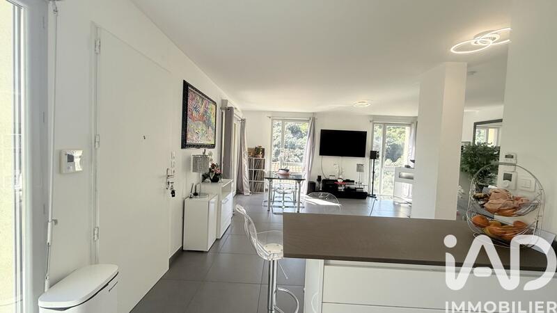 Appartement - 92 m² - 4 pièces