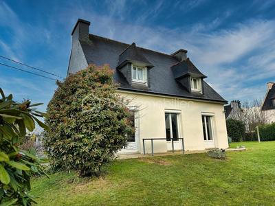 Maison - 102 m² - 4 pièces