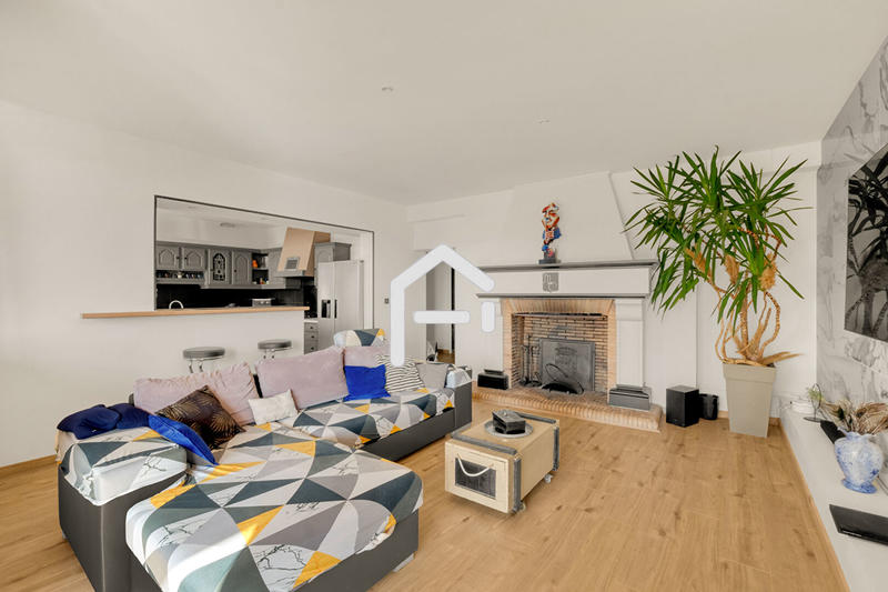 Maison - 478 m² - 12 pièces