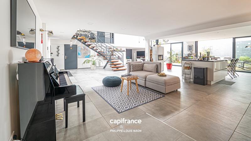 Maison - 257 m² - 8 pièces