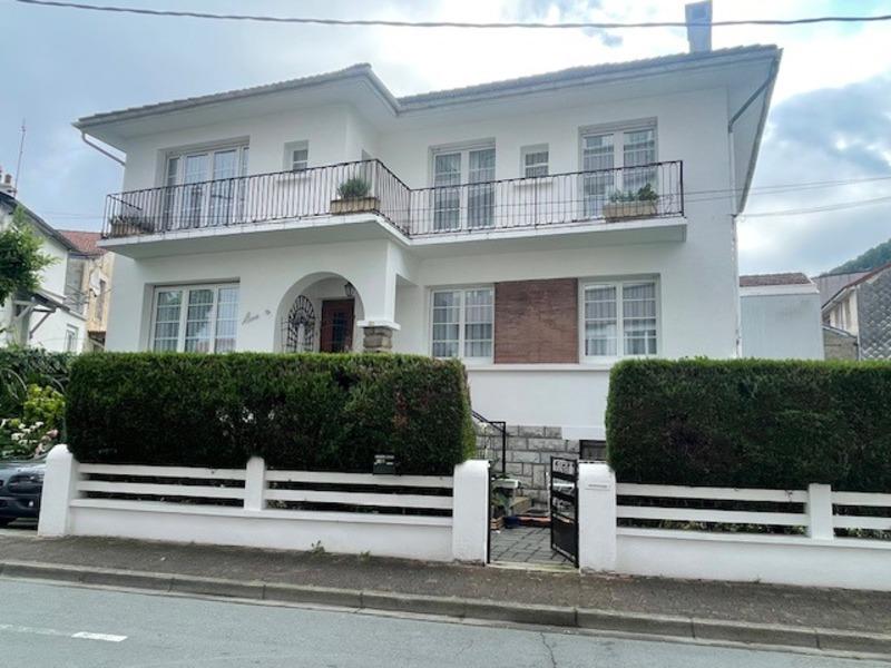 Maison - 150 m² - 10 pièces