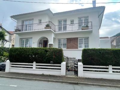 Maison - 150 m² - 10 pièces