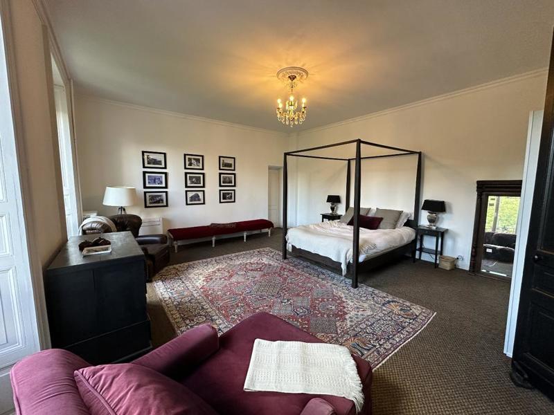 Château - 406 m² - 11 pièces