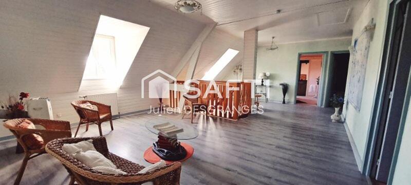 Maison - 355 m² - 15 pièces