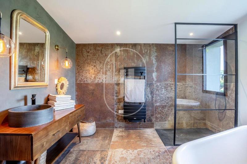 Maison de campagne - 245 m² - 8 pièces