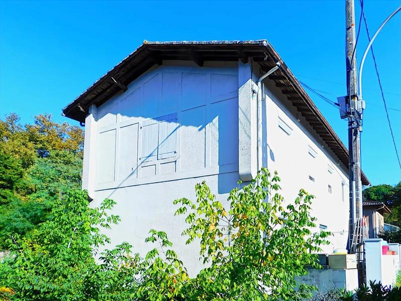 Appartement - 195 m² - 9 pièces