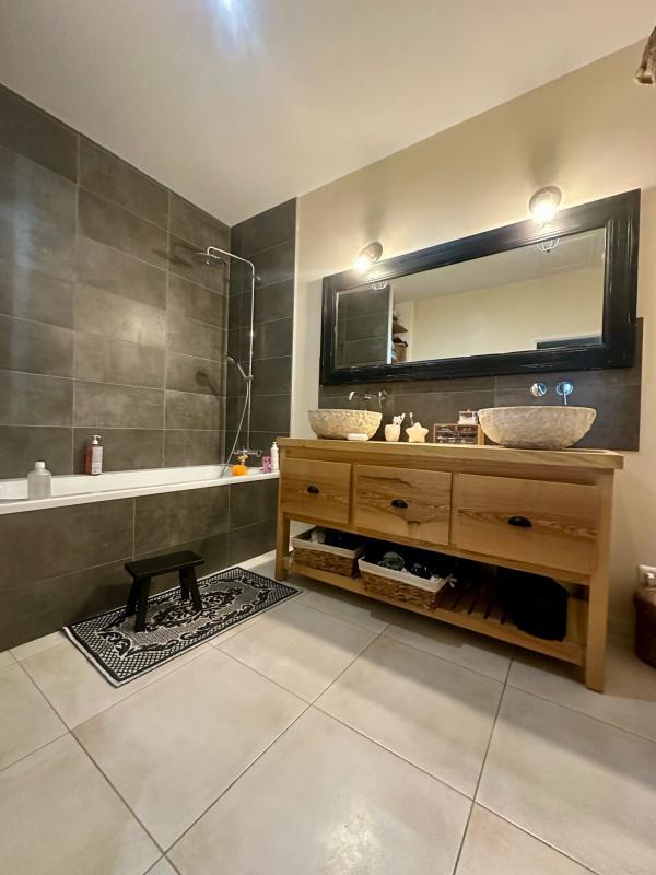 Maison - 96 m² - 3 pièces