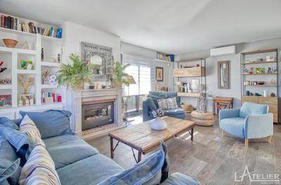 Maison - 204 m² - 8 pièces