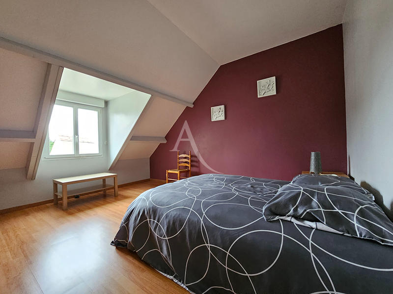 Maison - 213 m² - 6 pièces