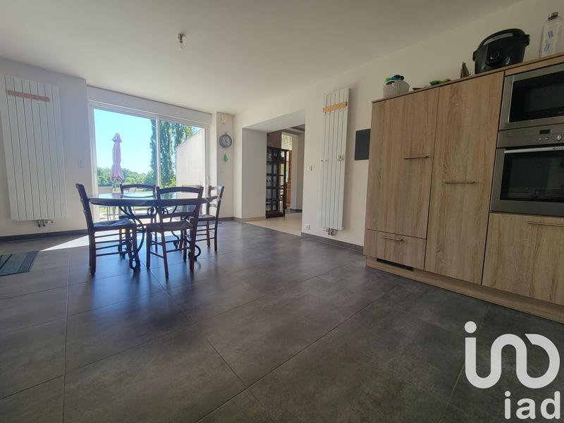 Maison - 208 m² - 8 pièces