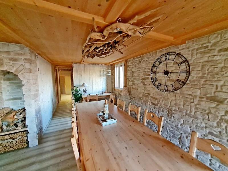 Châlet - 218 m² - 11 pièces