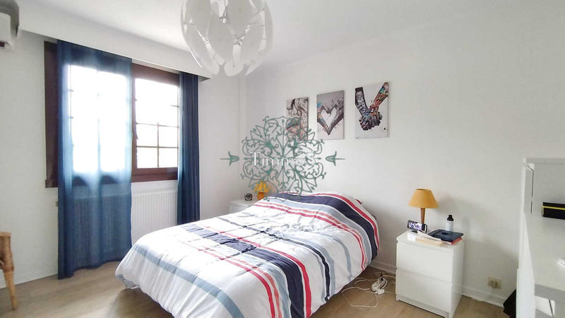 Propriété - 158 m² - 6 pièces