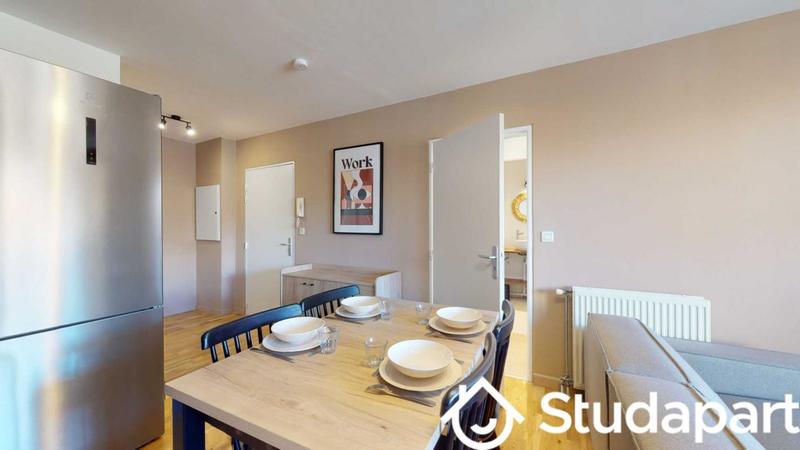 Chambre - 12 m² - 1 pièce