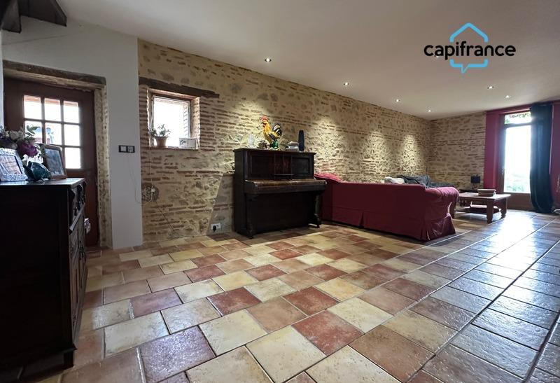 Maison - 450 m² - 13 pièces