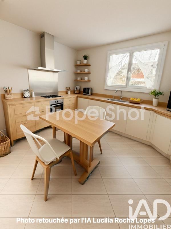 Maison - 161 m² - 8 pièces