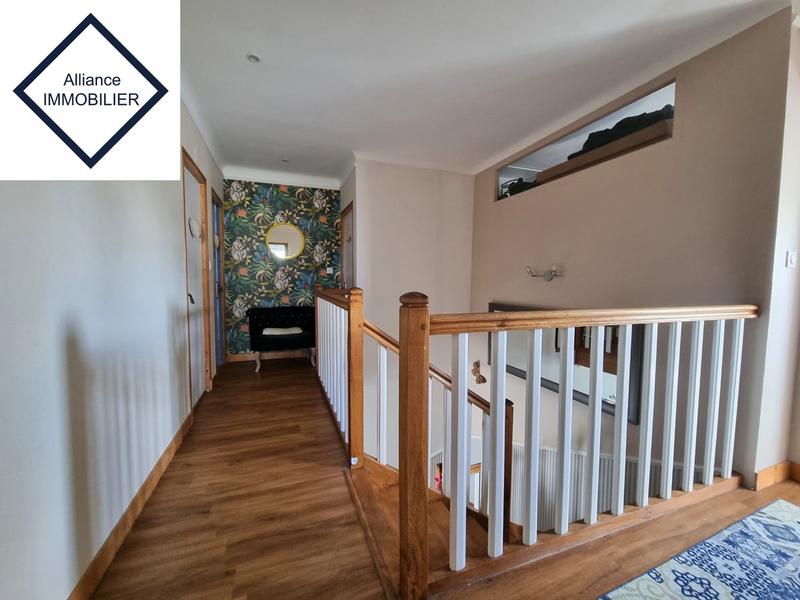 Maison - 177 m² - 7 pièces